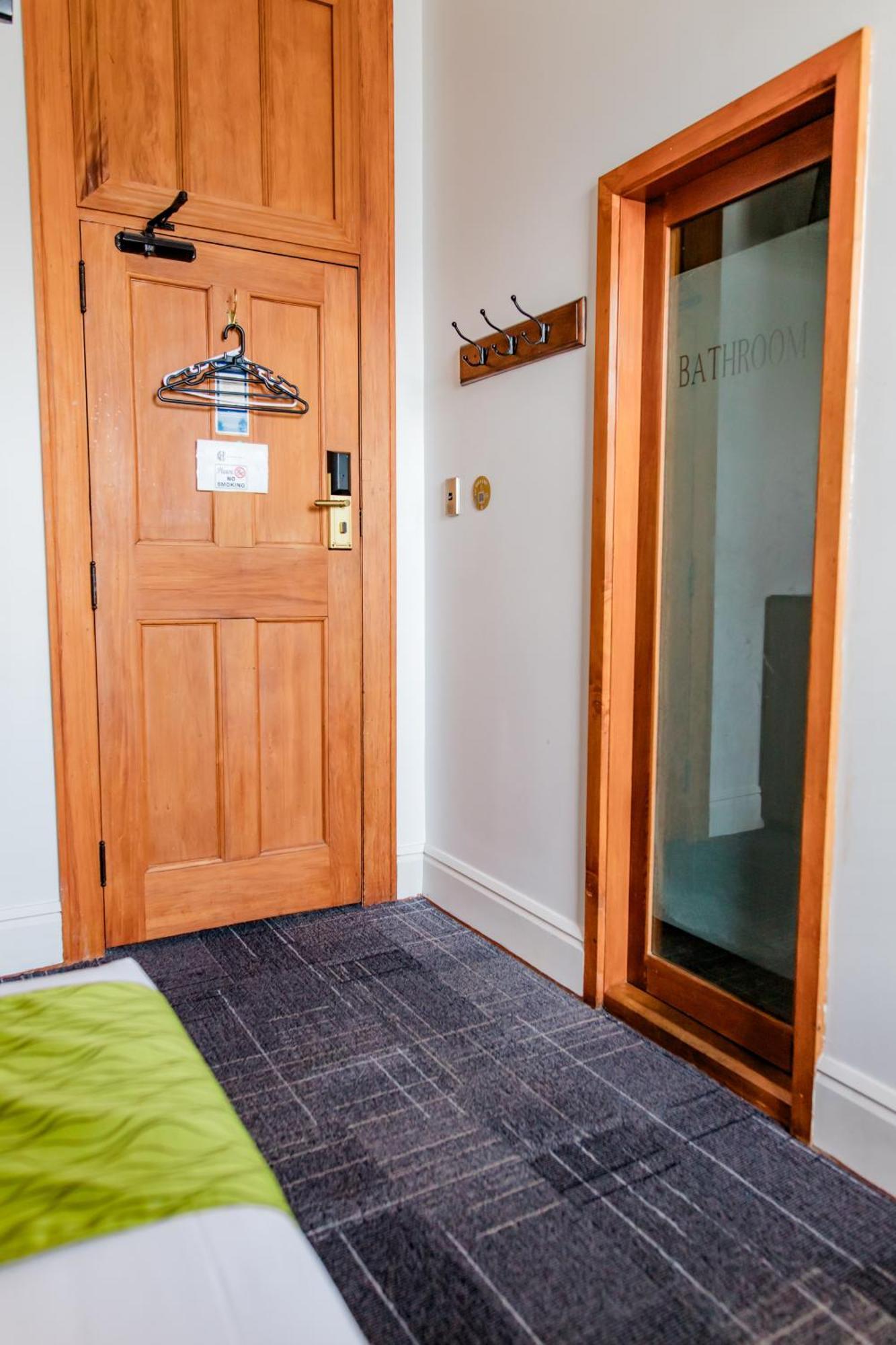 The Cambridge Hotel & Backpackers Wellington Exterior foto